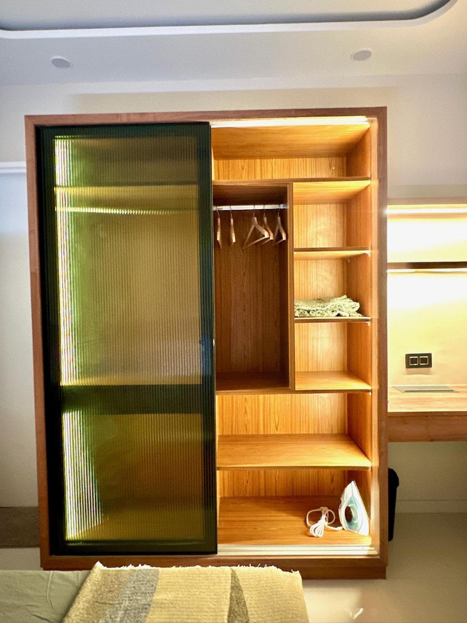 Peacock Palace 2Bhk Modern Ac Flat In Baner Pune Exterior photo